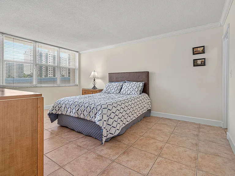 1801 S Ocean Dr #332 — Photo 39