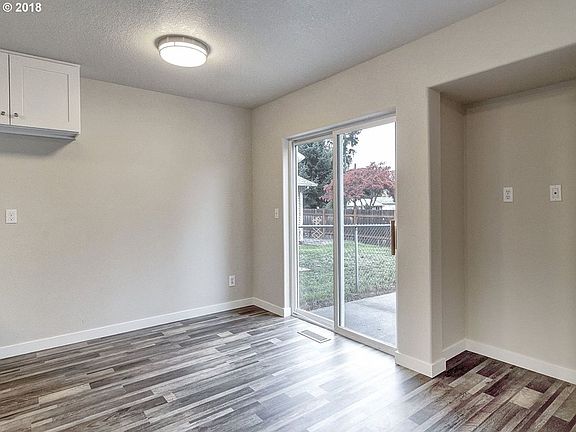 5th image of 10445 NW 313th Ave