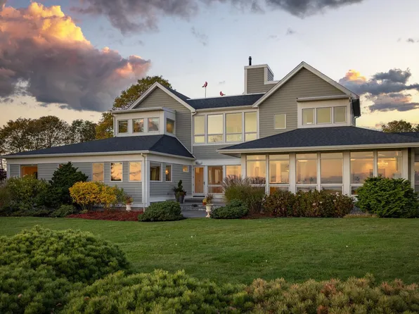 15 Atlantic Avenue, North Hampton, NH 03862