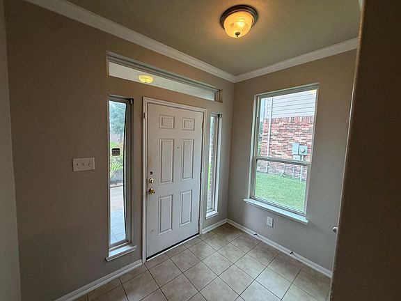 2nd image of 1310 Ainsley Way Dr