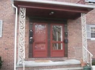 54A Lakeside Dr, Millburn, NJ 07041