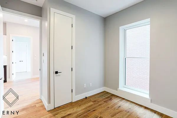 Rented by ERNY LLC | media 7