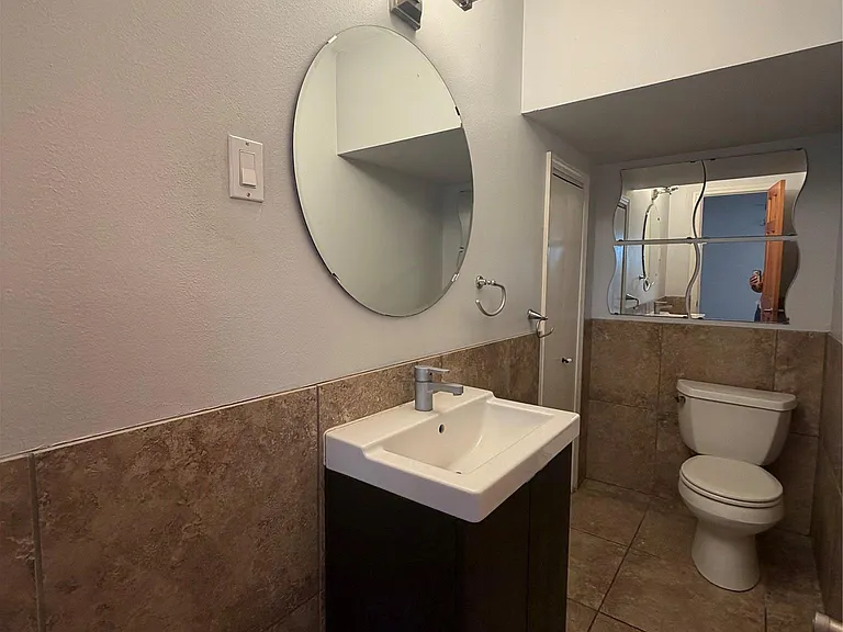 2303 Barton Village Cir #101 — Photo 7