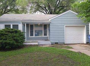 2949 E Clover Ln, Wichita, KS 67216