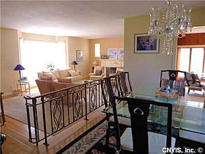 5th image of 111 Edwards Dr