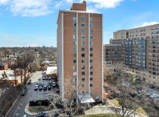 900 S Hanley Rd APT 12E, Saint Louis, MO 63105