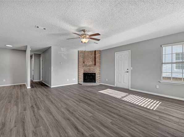 fayetteville-arkansas-448576526 picture