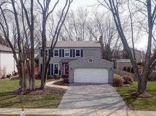 1766 Fairoak Rd, Naperville, IL 60565