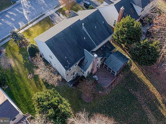 5th image of 8721 Cross Chase Cir