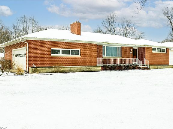 3rd image of 39555 Carol Ln