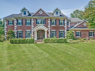 346 Hartshorn Dr, Short Hills, NJ 07078