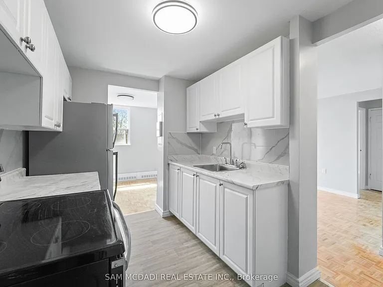 62 Spencer St E #202 — Photo 8