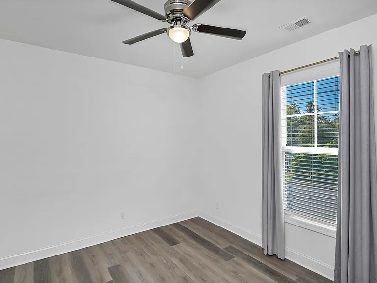 2035 Rosewood Dr #A — Photo 30