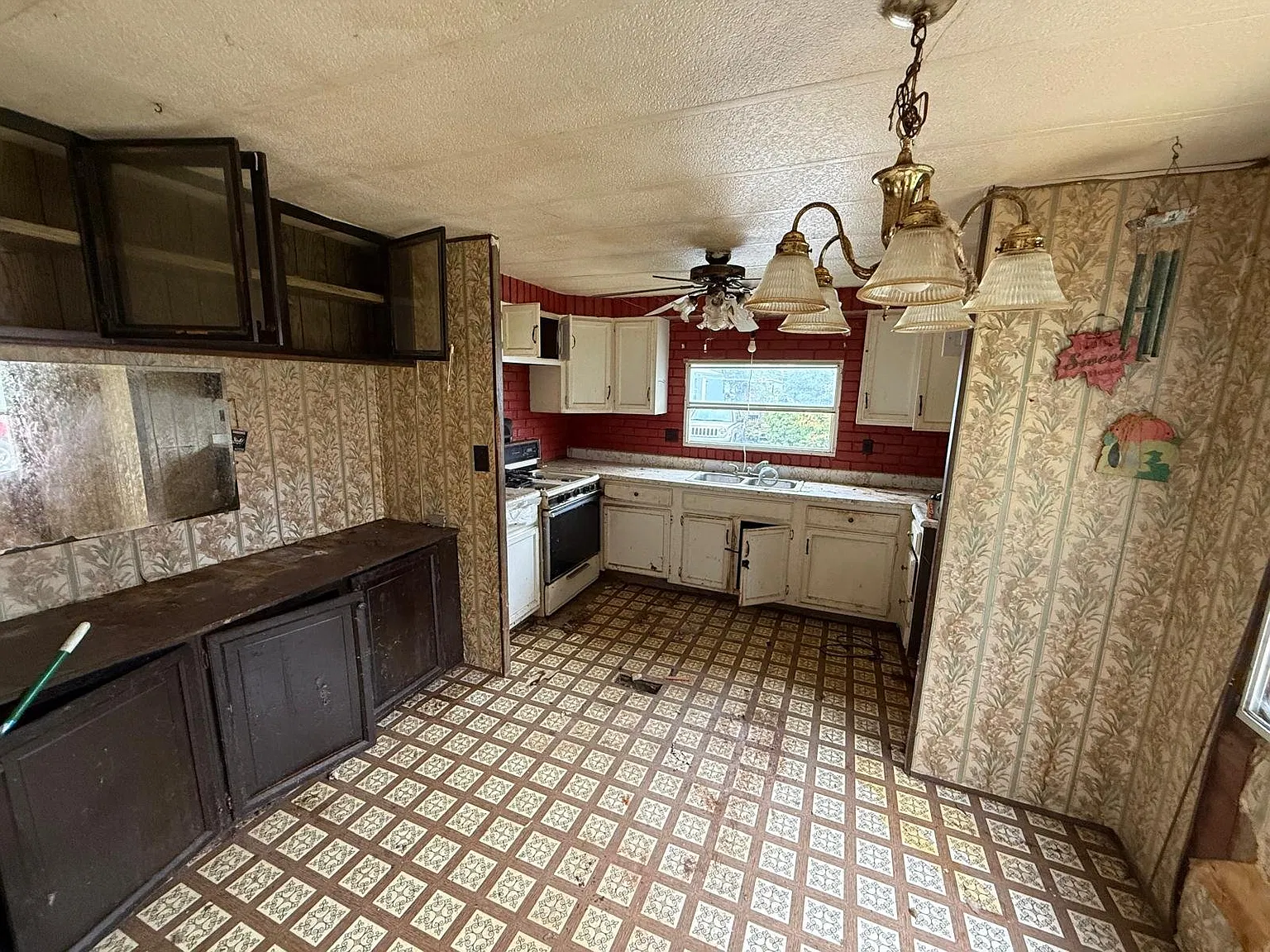 Mobile Home for Sale - $500 or Best Offer — Photo 2