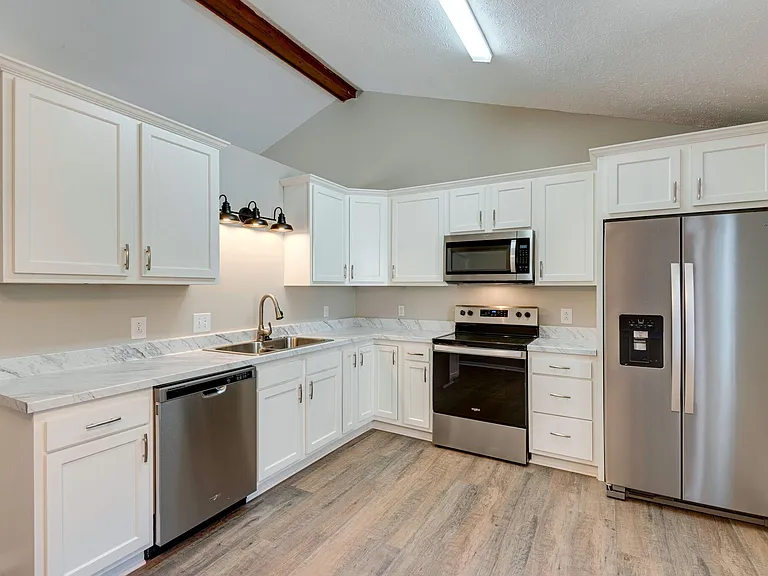 4908 Deerhaven Dr — Photo 11