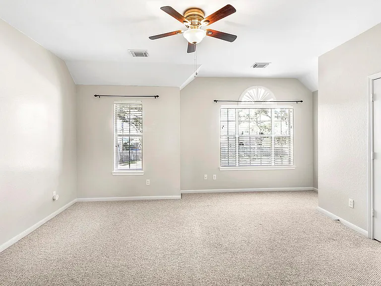 803 Chisel Point Dr — Photo 32
