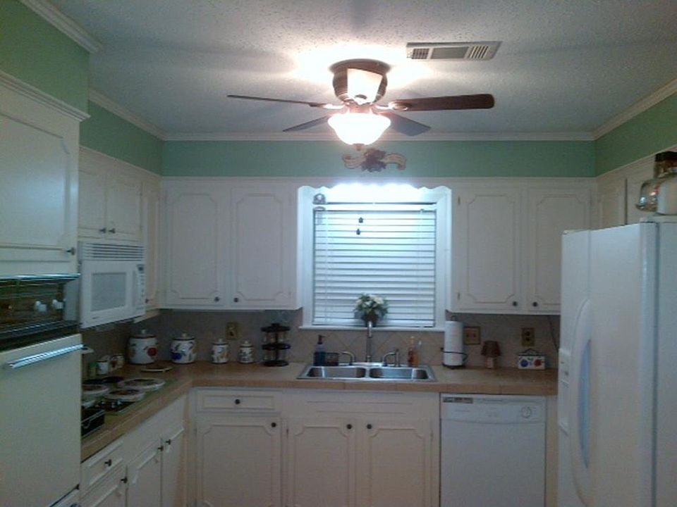 2nd image of 2356 Breckinridge Rd