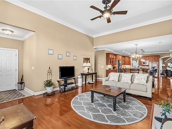 4th image of 4002 Mulligan Cir