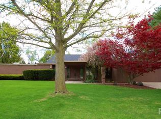 7333 N Regent Pl, Peoria, IL 61614