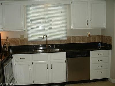5th image of 810 Pearson Cir Unit 1