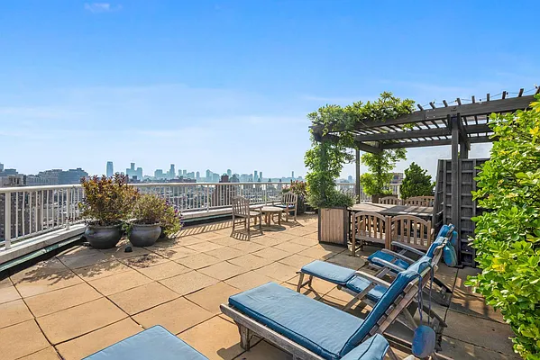 Sold by Keller Williams NYC | media 15