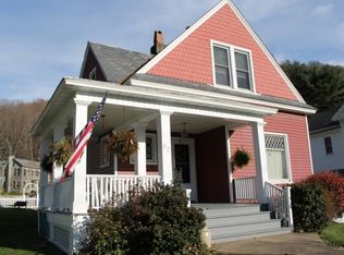 62 Valley St, Columbia, NJ 07832