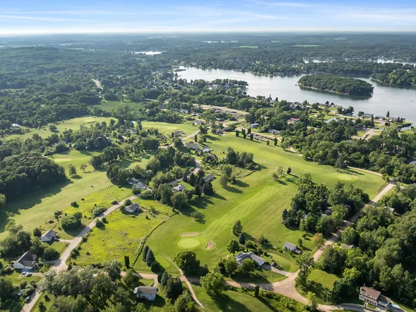 10240-50 Fairway Dr, Jerome, MI 49249