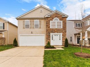 5573 Village Grove Ln, Canal Winchester, OH 43110