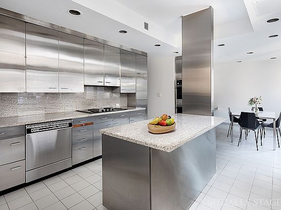 4th image of 58 W 58th St APT 25BC