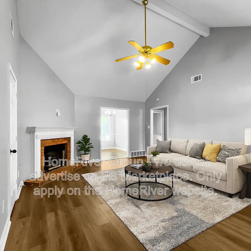 3 bed, 2.0 bath, 1370 sqft, $1,895 — Photo 2