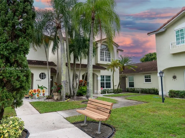 10888 NW 8th St #5-L, Pembroke Pines, FL 33026