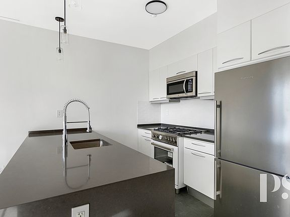 5th image of 359 16th St APT 3A