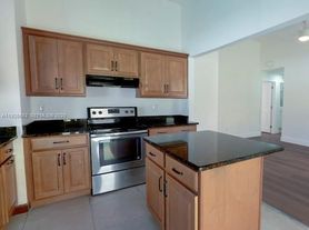 11475 SW 181st St, Miami, FL