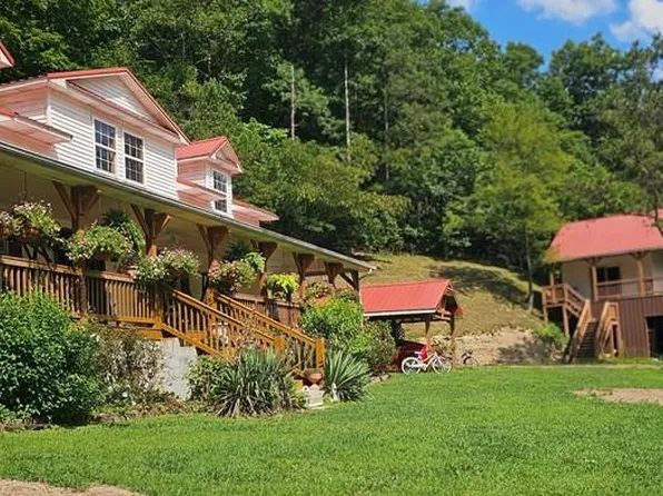 28 Maynard Cemetery Rd, Hode, KY 41267