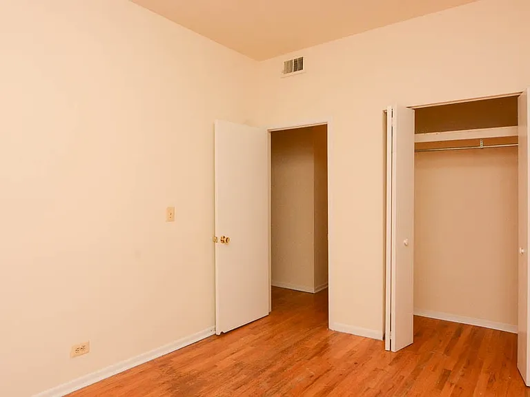 2319 N Kedzie Blvd #R2 — Photo 11
