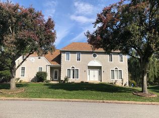 933 Heatherstone Dr, Berwyn, PA 19312