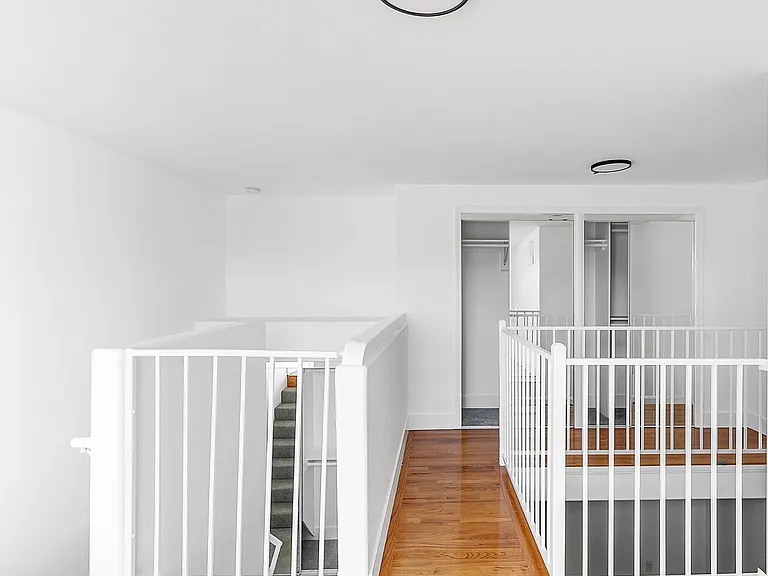 1827 N Wilcox Ave — Photo 12