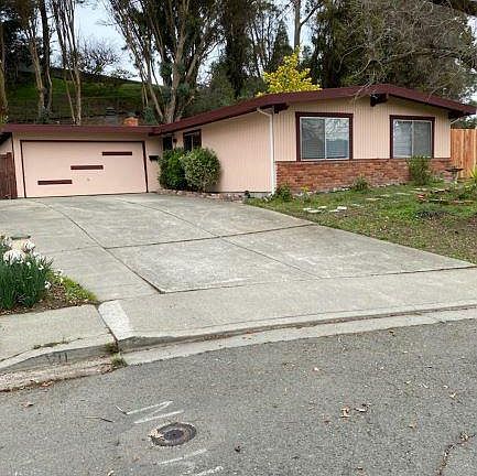 3rd image of 4611 Driftwood Ct