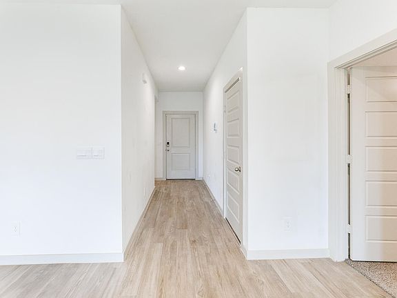 4th image of 2305 150th St