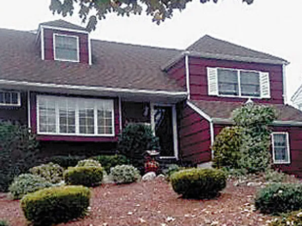 11 N Minnisink Ave, Parlin, NJ 08859