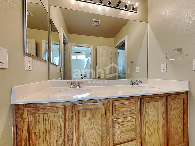10395 Bolting Cloud Dr — Photo 17