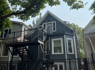 3325 N Central Park Ave #B, Chicago, IL 60618