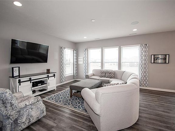 4th image of 10186 Pepper Tree Ln