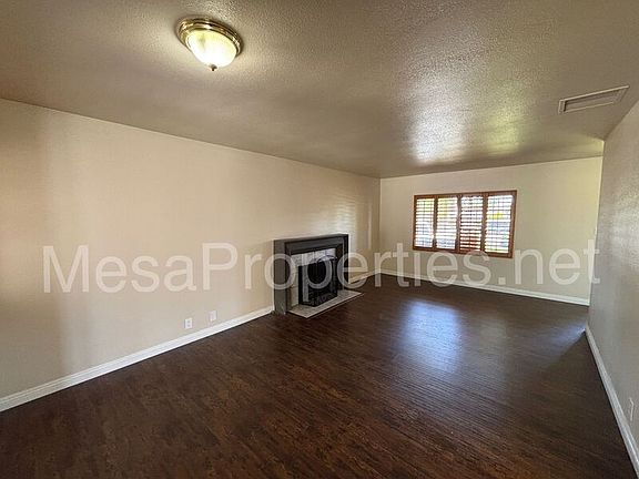 4th image of 453 Madison Ave