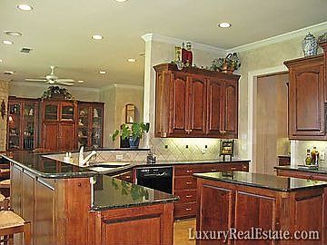 3rd image of 2715 York Ct