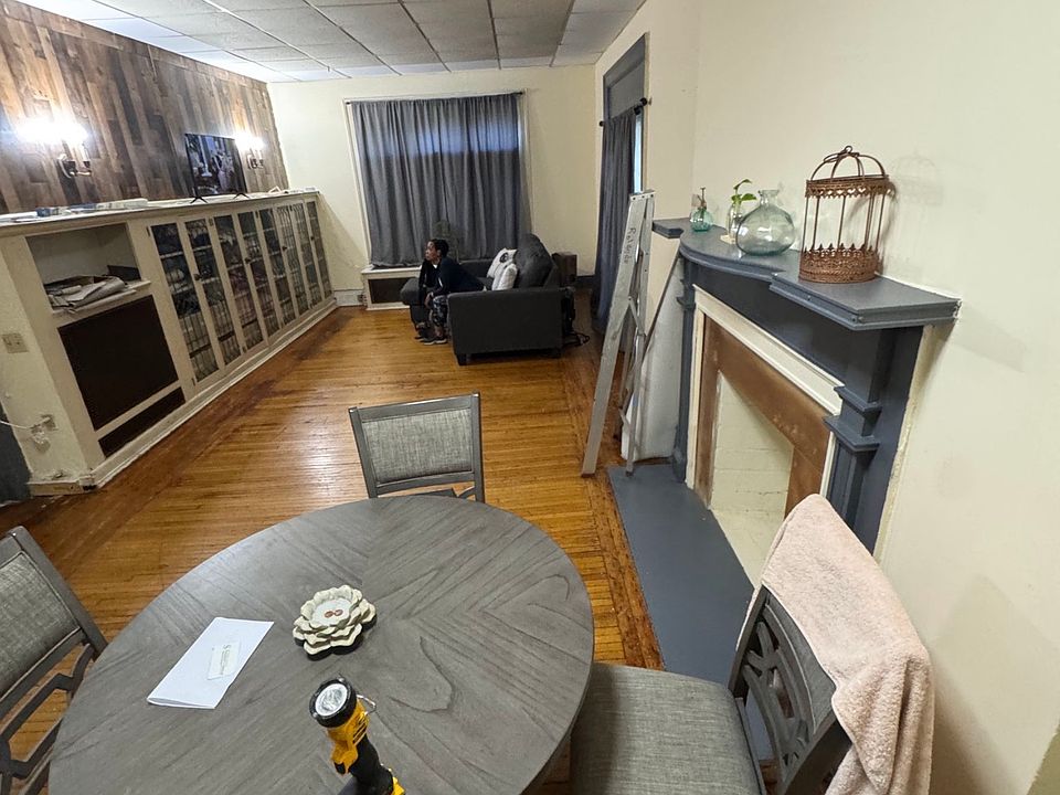 1st image of 292 S Franklin St APT 1B