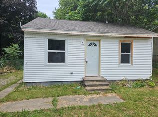1226 E 37th St, Des Moines, IA 50317