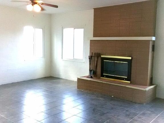 3rd image of 2030 N Grange Ave