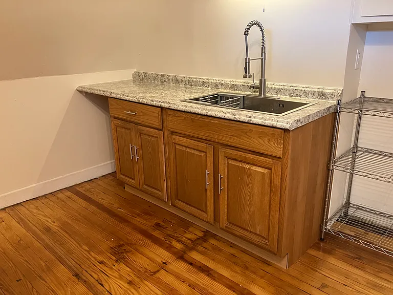 28 Pomona Pl #2 — Photo 20