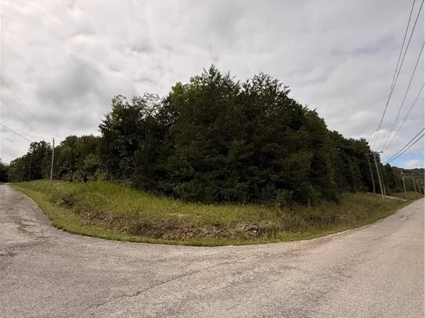 24 Thunderbird Dr, Eureka Springs, AR 72631